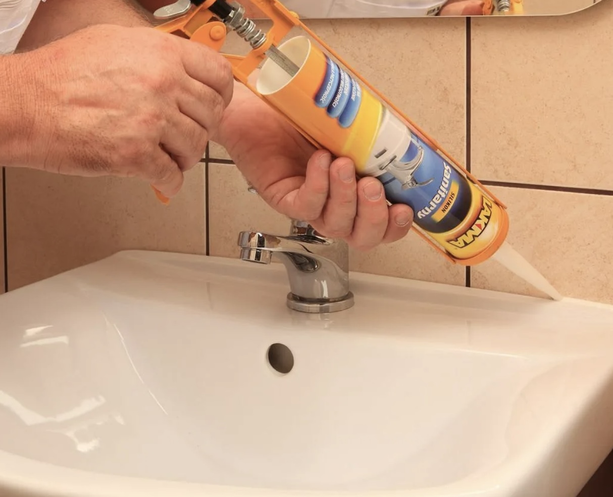 Герметизация стыков швов раковины Герметизация швов раковины